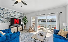☆Live On The Water! Lake Palmetto Palm W/ Patio - 10Min To Downtown & Beaches☆